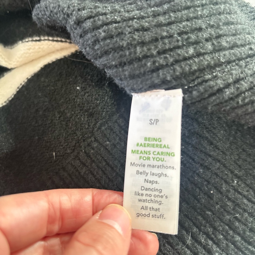 Aerie Black and White Striped Women's Sweater - Picture 5 of 6
